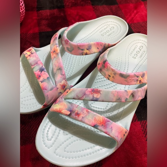 Crocs Women Multicoloured Printed Kadee II Dream Slip-On, Size 11 - Picture 6 of 16